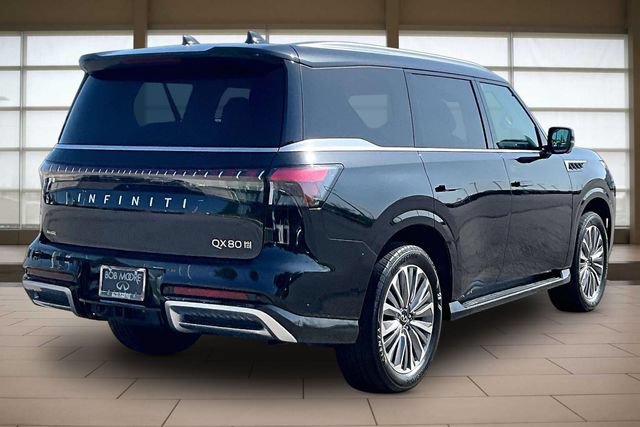 Used 2025 INFINITI QX80 Sensory AWD/4WD image 2