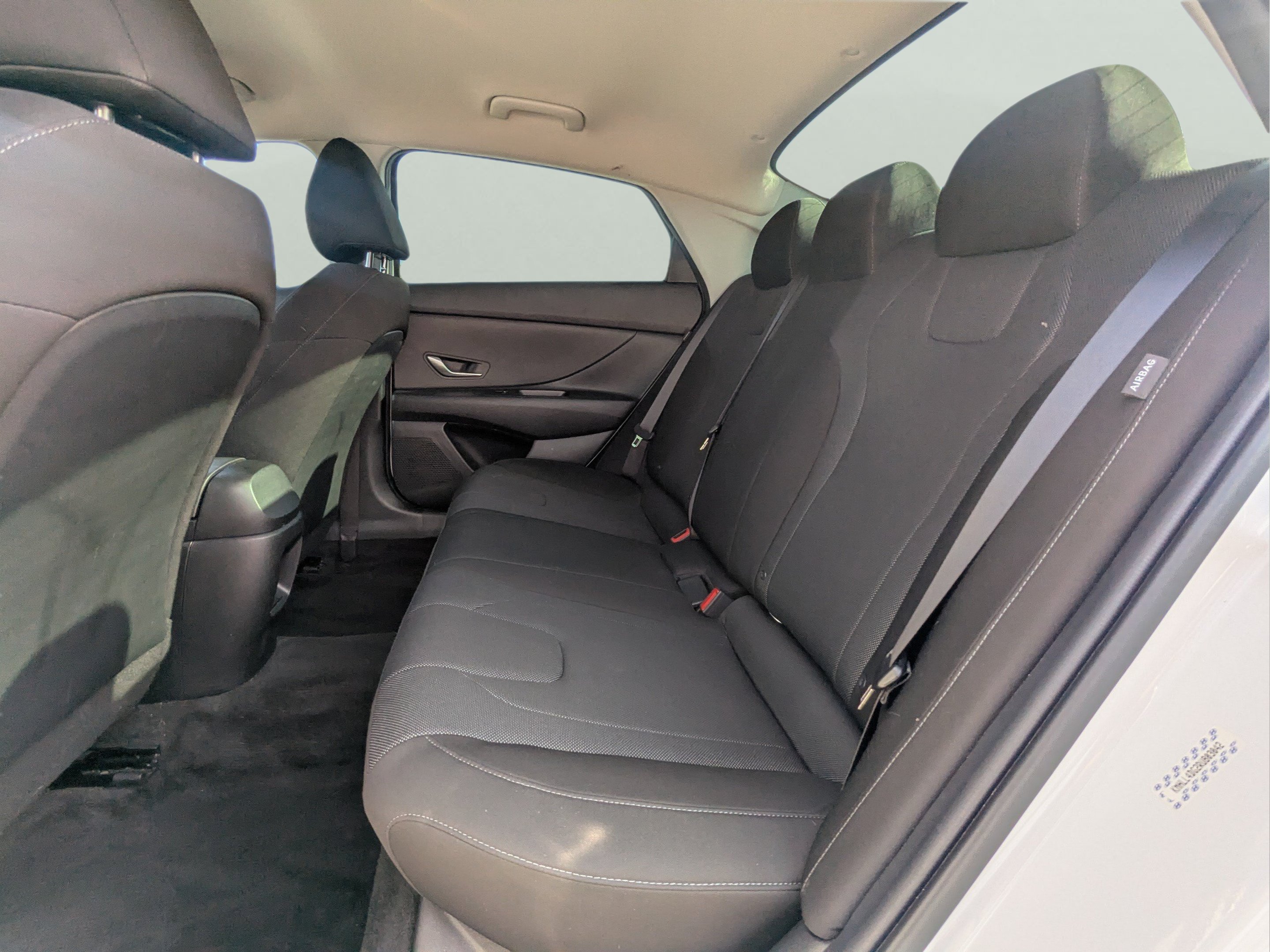 Used 2024 Hyundai Elantra SE FWD image 42