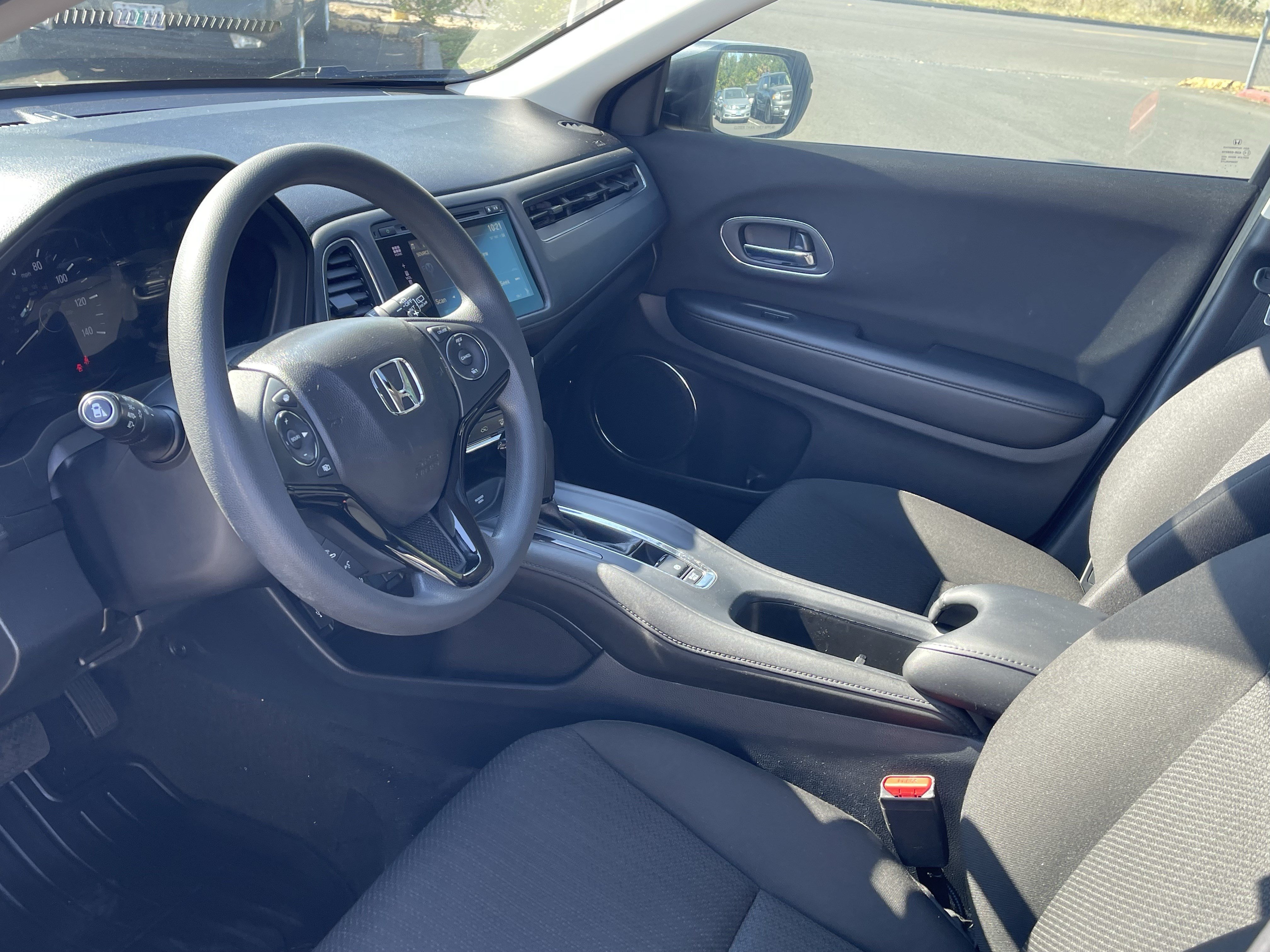 Used 2017 Honda HR-V EX image 10