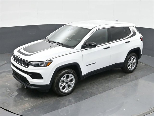 Used 2025 Jeep Compass Sport w/ Mopar Graphics Package image 33
