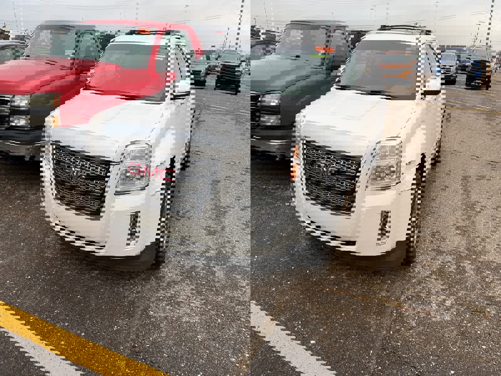 Used 2015 GMC Terrain SLT w/ Chrome Edition image 3