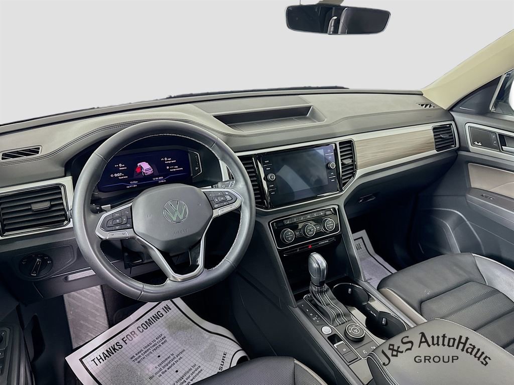 Used 2021 Volkswagen Atlas SEL Premium image 29
