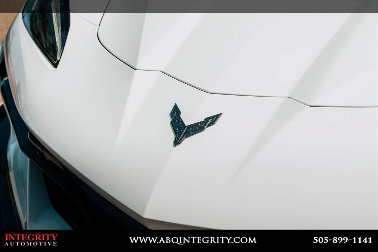 Used 2023 Chevrolet Corvette Z06 w/ Z07 Performance Package RWD image 10