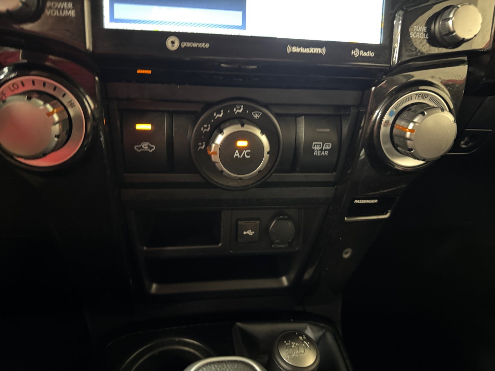 Certified 2024 Toyota 4Runner TRD Off-Road Premium w/ Moonroof Package AWD/4WD image 12