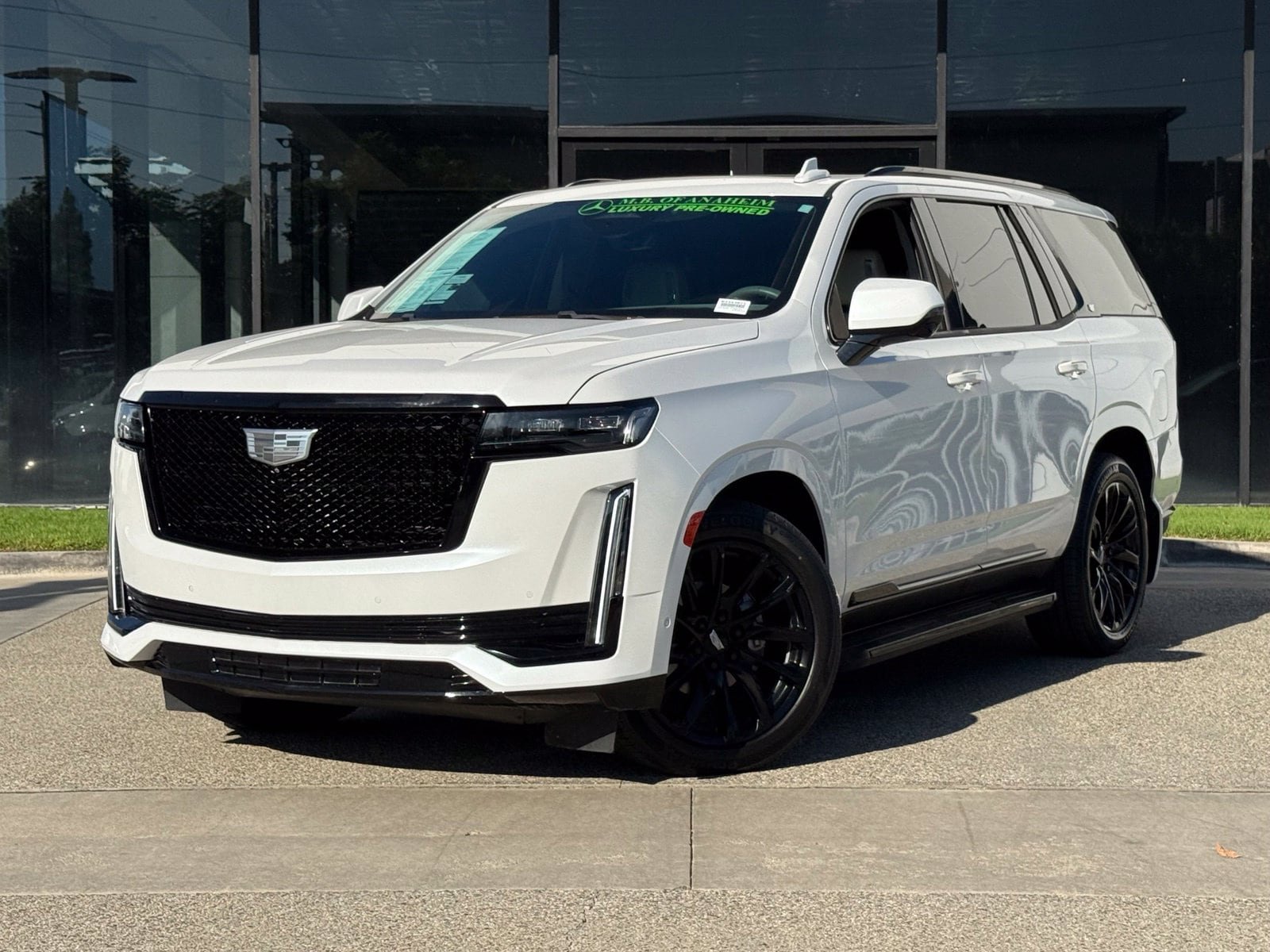 Used 2021 Cadillac Escalade Sport Platinum AWD/4WD image 2