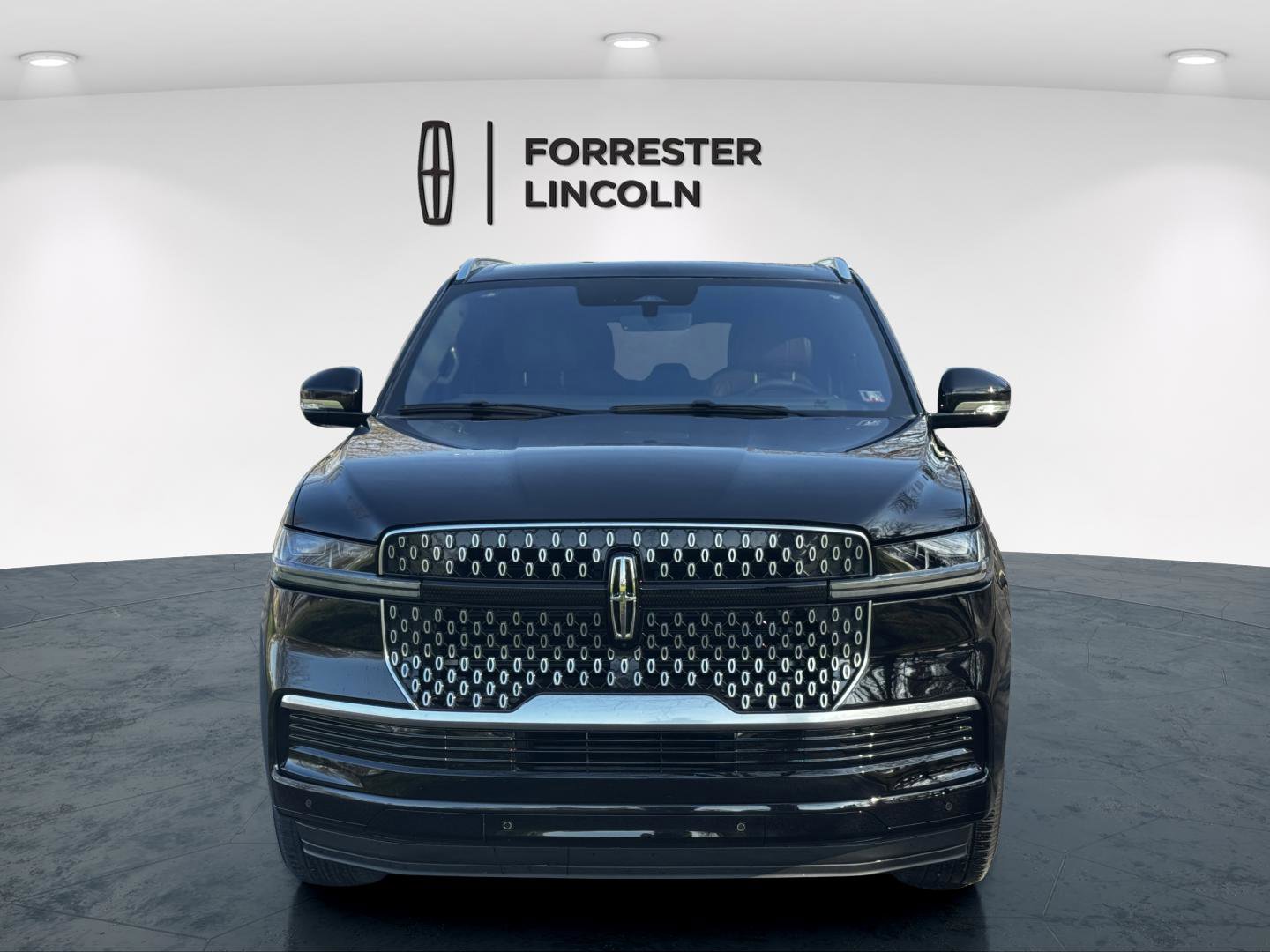 Used 2025 Lincoln Navigator Reserve AWD/4WD image 11