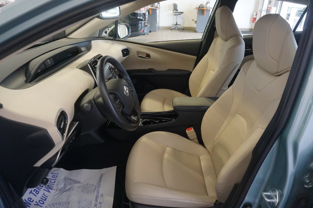 Certified 2021 Toyota Prius XLE AWD/4WD image 17