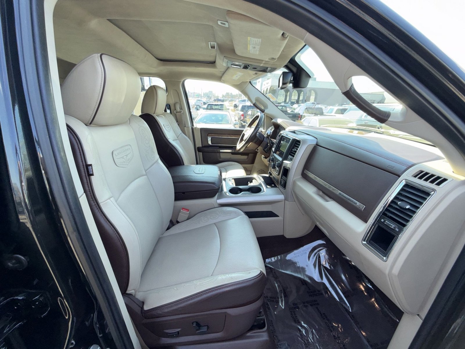 Used 2018 RAM 3500 Laramie Longhorn w/ Longhorn Southfork Package image 28