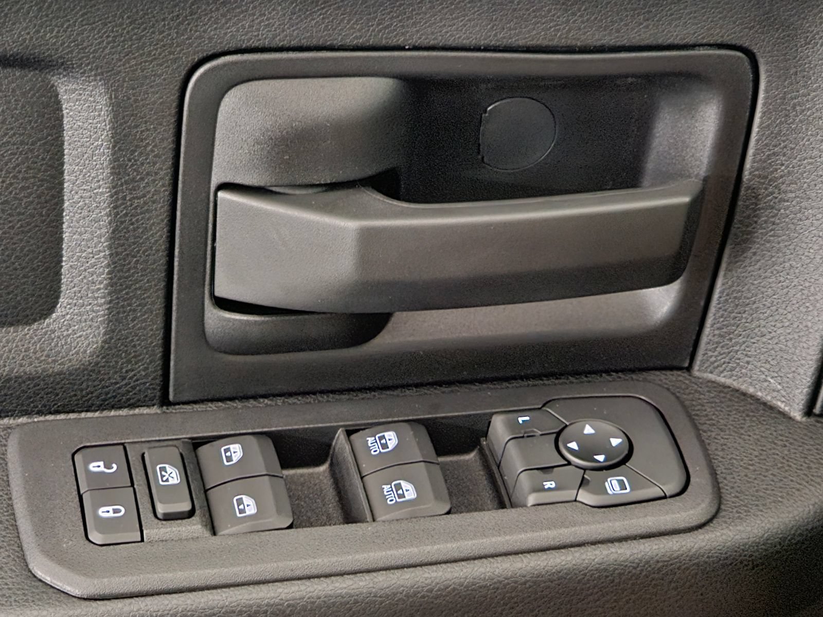 New 2026 RAM 2500 Tradesman AWD/4WD image 19