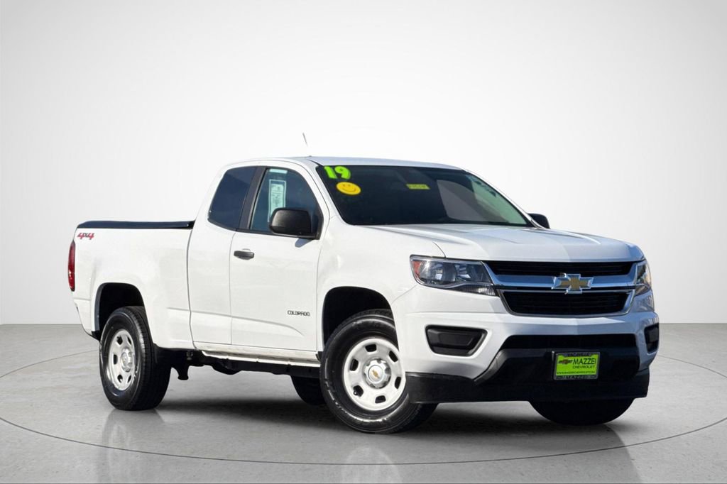 Used 2019 Chevrolet Colorado W/T image 2