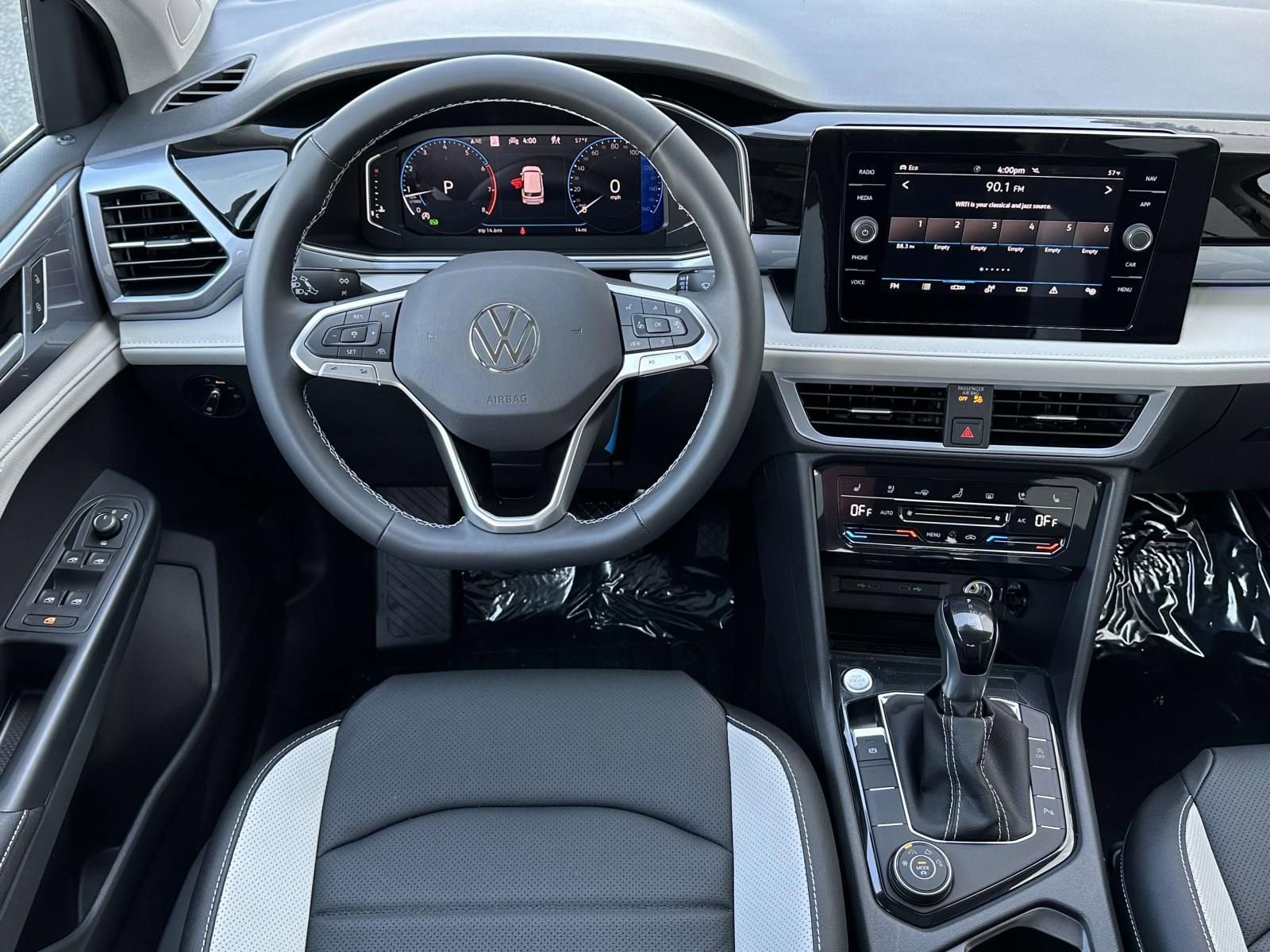 New 2025 Volkswagen Taos SEL image 11