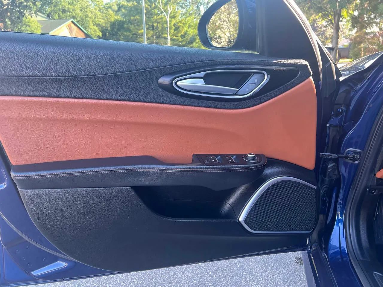 Used 2018 Alfa Romeo Giulia image 13