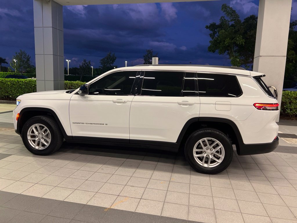 Used 2023 Jeep Grand Cherokee L Laredo RWD image 6