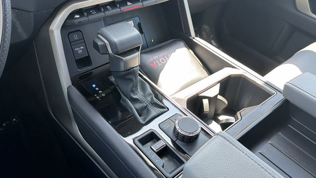 Used 2023 Toyota Tundra Limited image 31