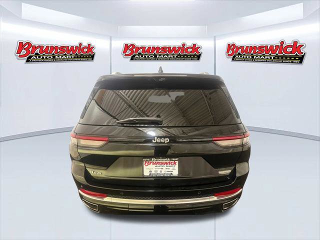 Certified 2023 Jeep Grand Cherokee Summit image 16