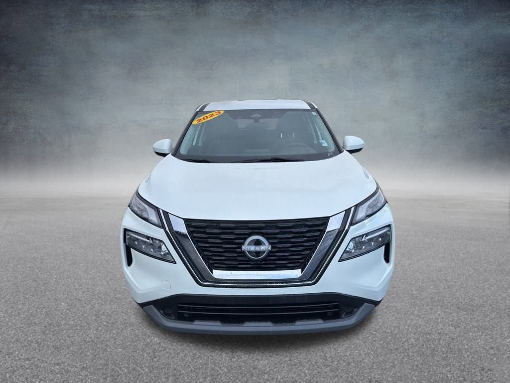 Used 2023 Nissan Rogue SV video 2