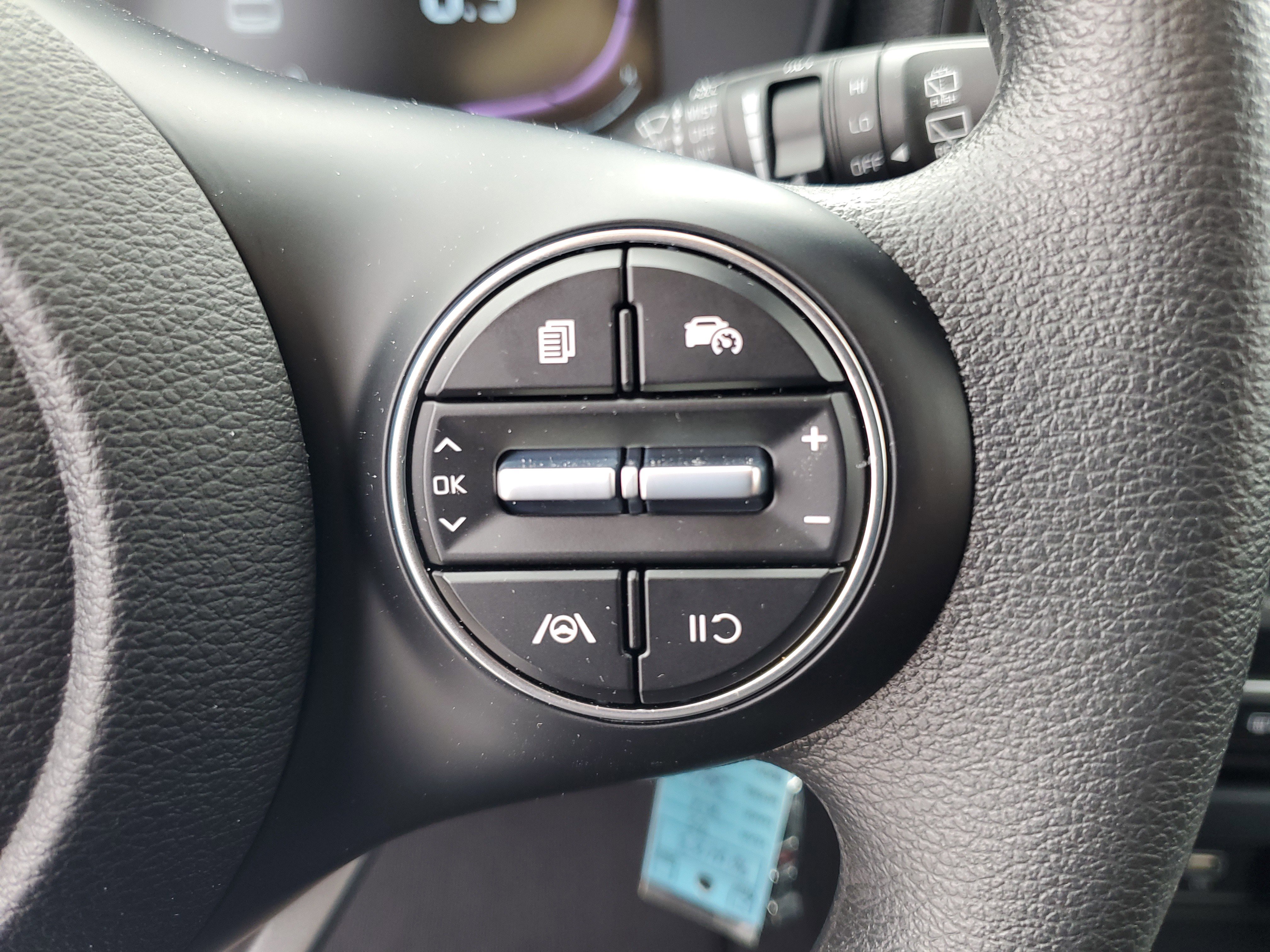 Used 2025 Kia Soul LX image 17