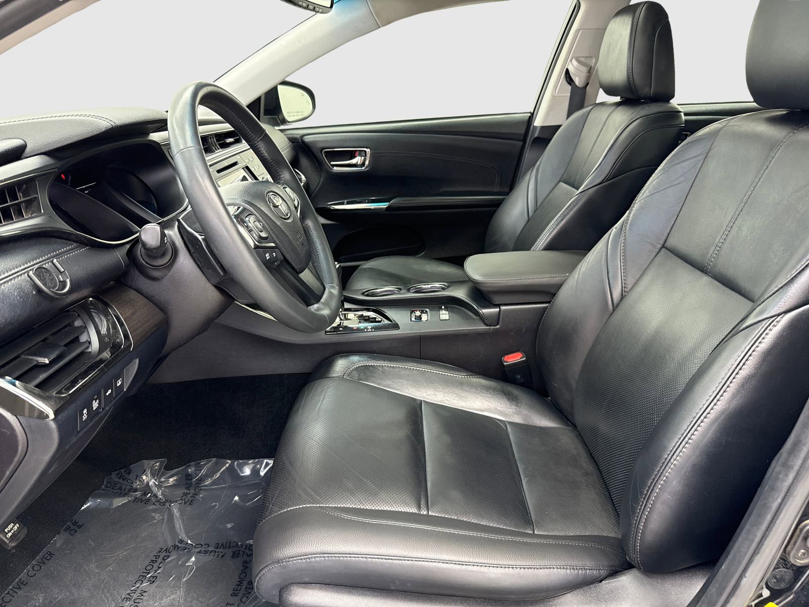 Used 2016 Toyota Avalon Limited FWD image 17