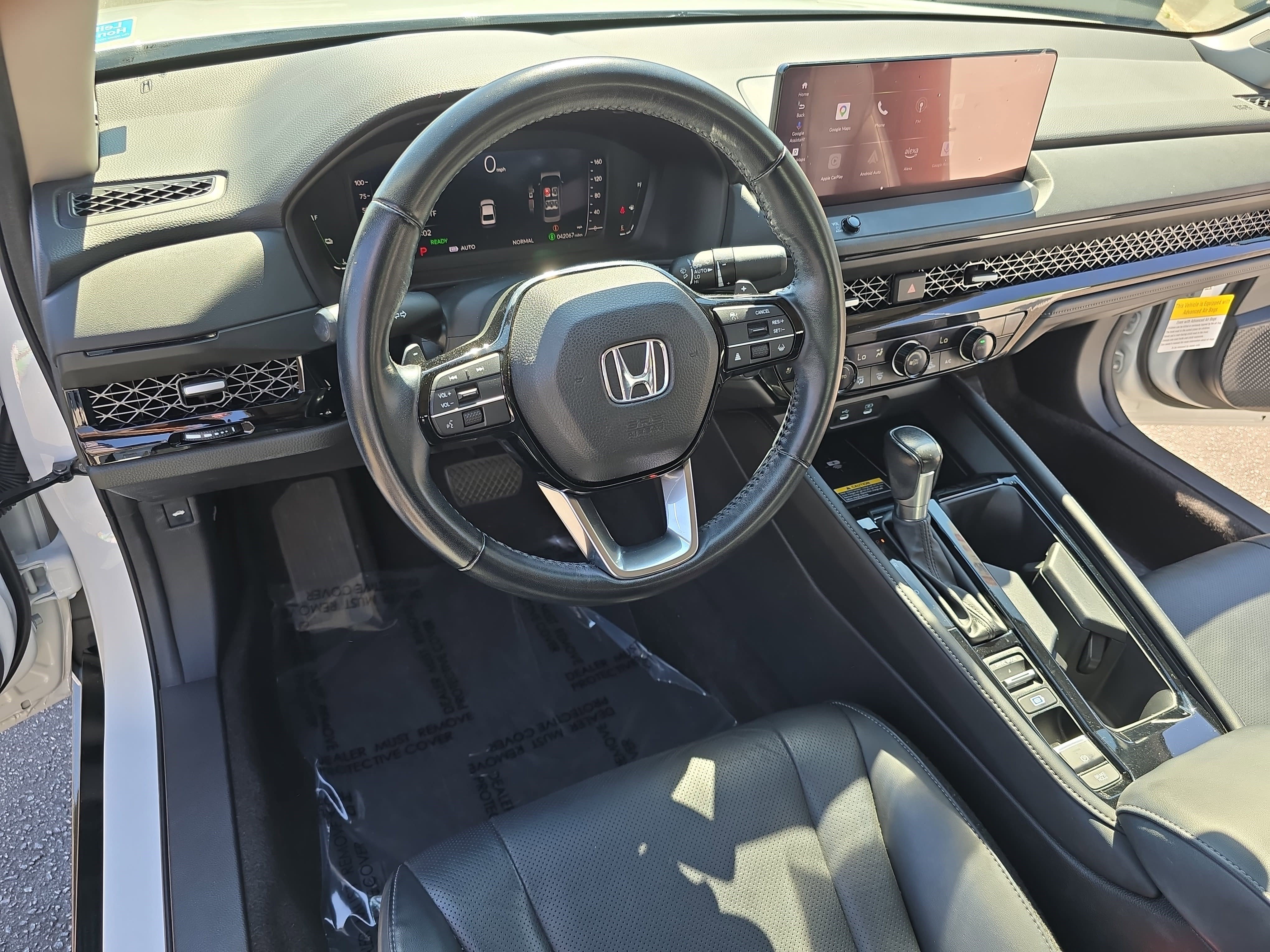 Used 2023 Honda Accord Touring image 16
