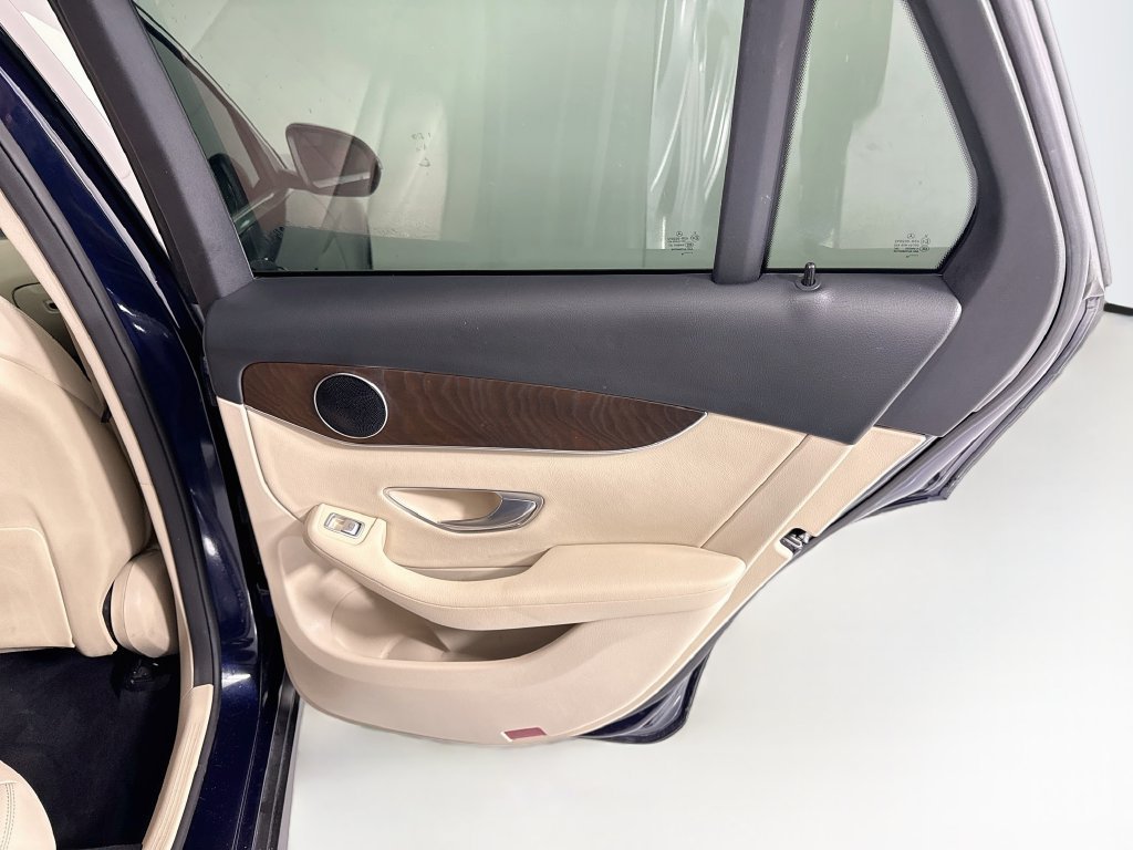 Used 2018 Mercedes-Benz GLC 300 image 27