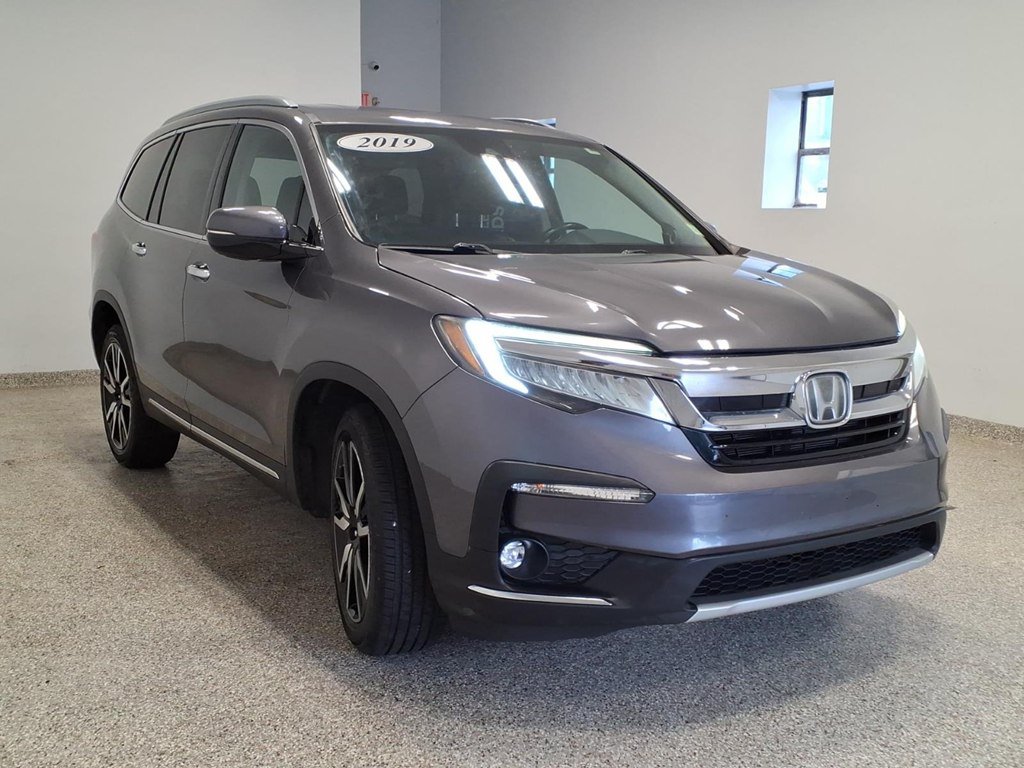 Used 2019 Honda Pilot AWD Touring image 3