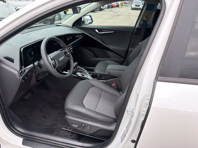 New 2026 Kia Niro EX FWD image 11