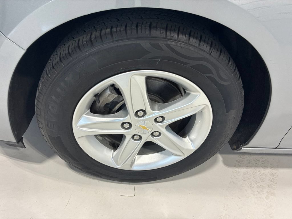 Used 2023 Chevrolet Malibu LS FWD image 11