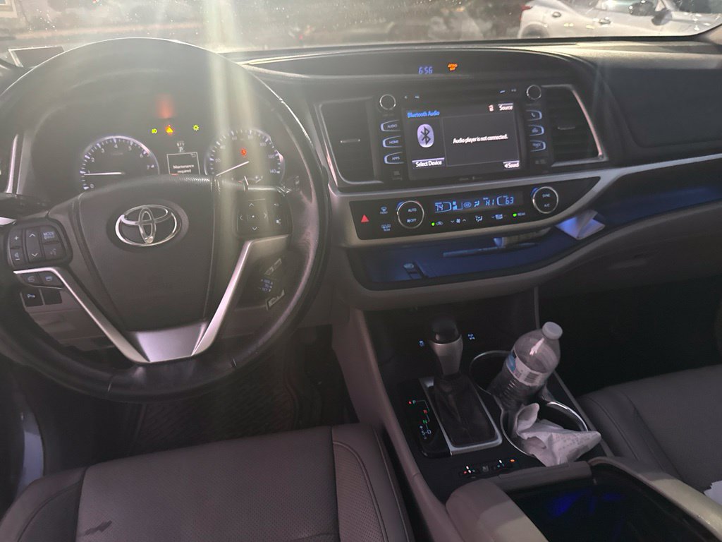 Used 2014 Toyota Highlander Limited AWD/4WD image 6