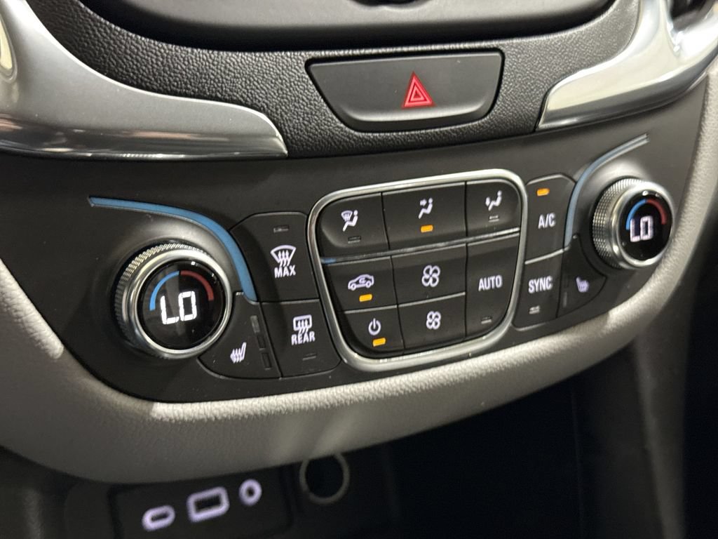 Used 2019 Chevrolet Equinox LT FWD image 16