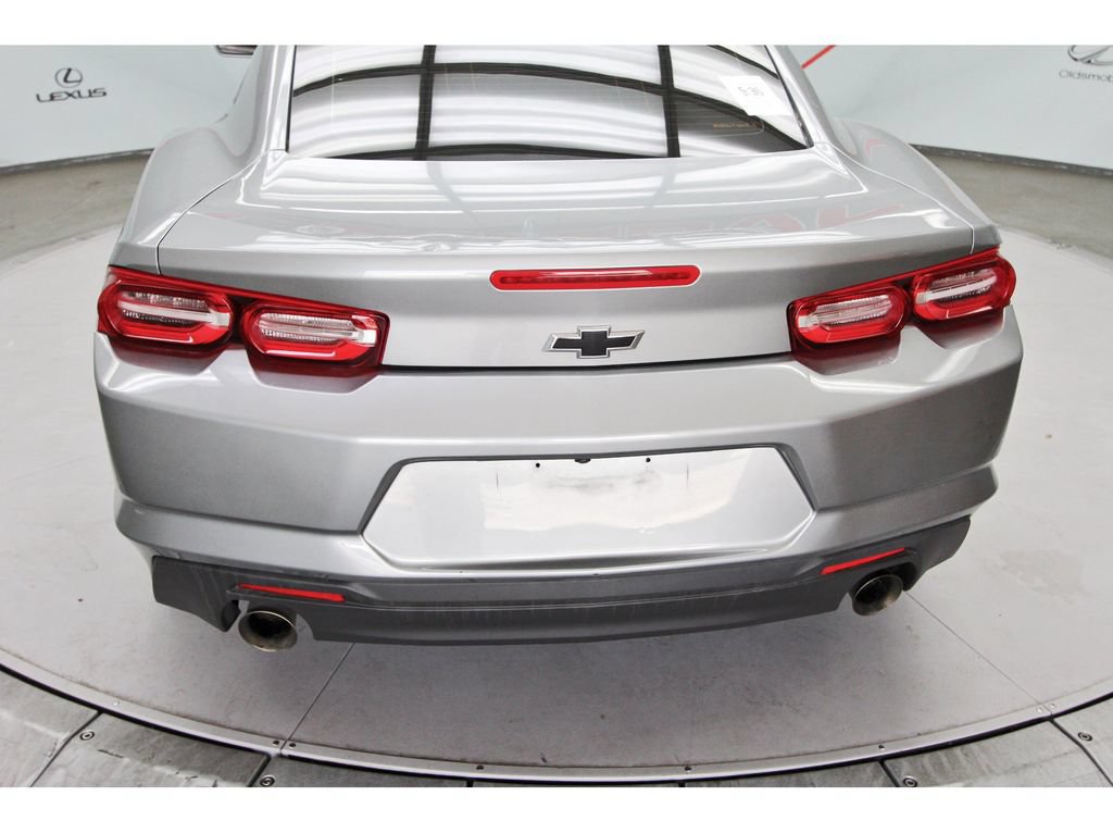 Used 2023 Chevrolet Camaro LT RWD image 6