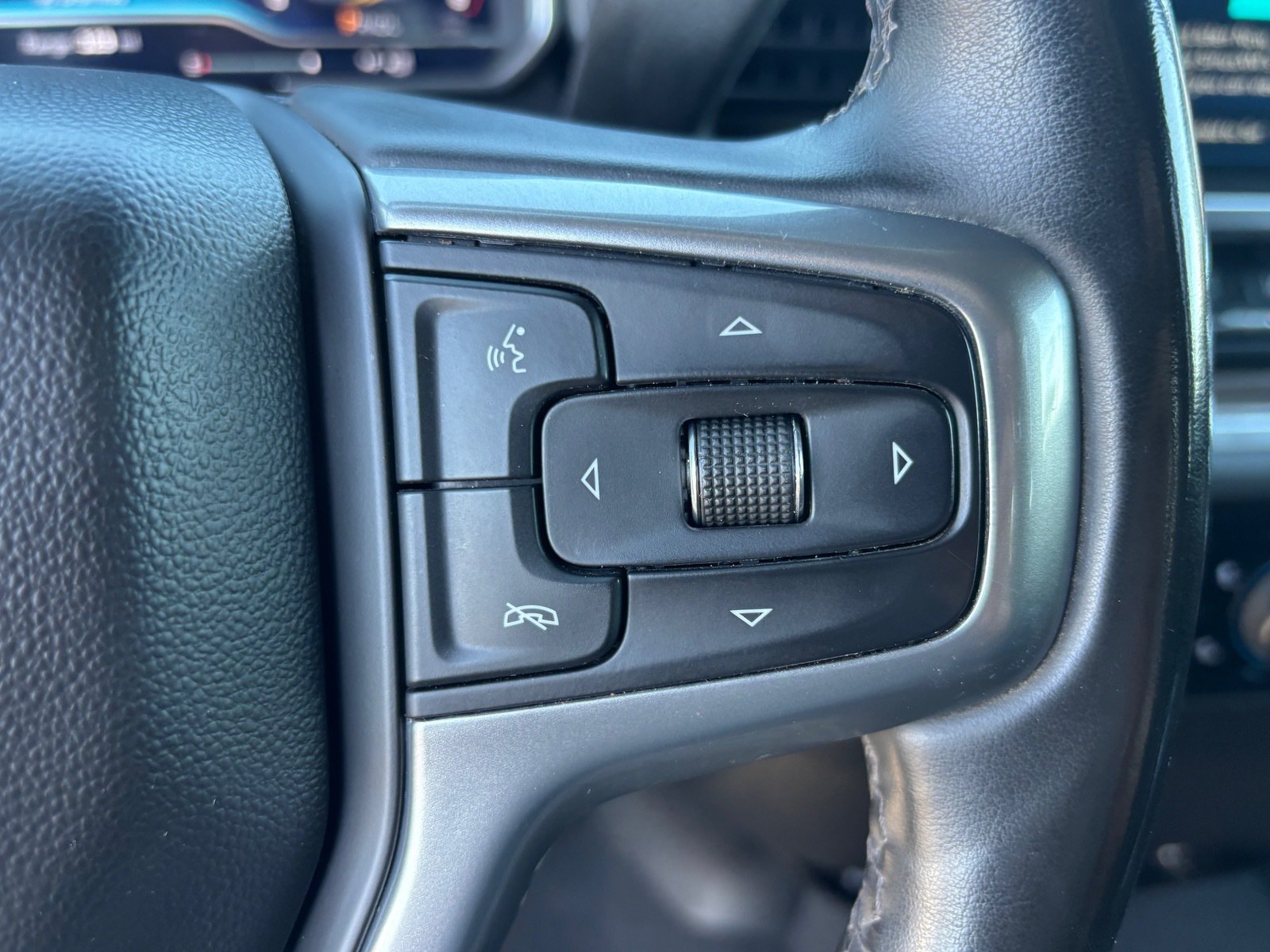 Used 2025 Chevrolet Silverado 2500 LT w/ Convenience Package AWD/4WD image 22