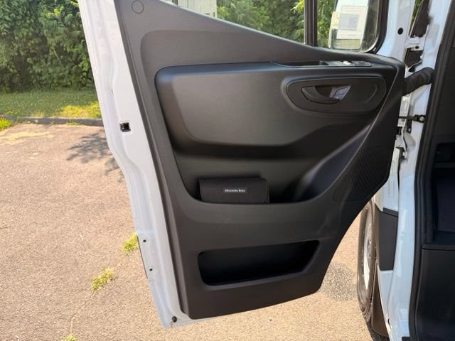 New 2026 Mercedes-Benz Sprinter 2500 image 12