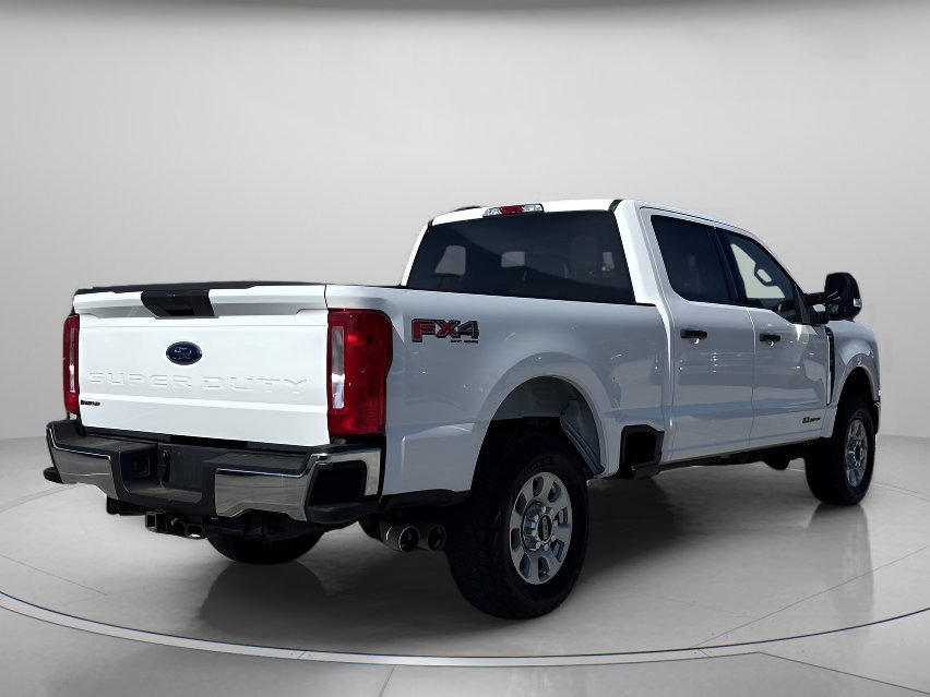 Used 2024 Ford F250 XLT w/ FX4 Off-Road Package image 3