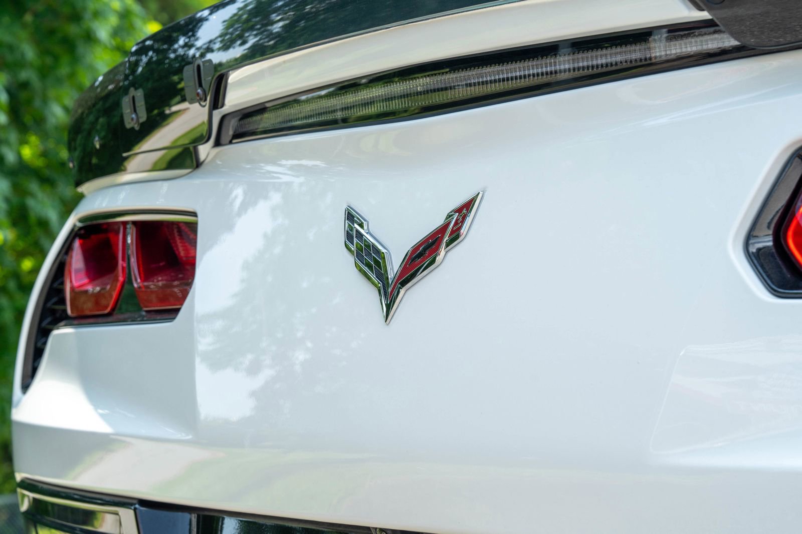 Used 2018 Chevrolet Corvette Grand Sport w/ Z07 Performance Package image 12