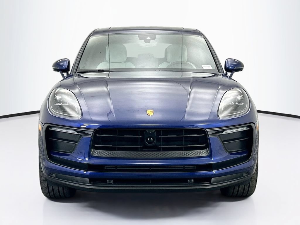 Used 2026 Porsche Macan AWD/4WD image 10