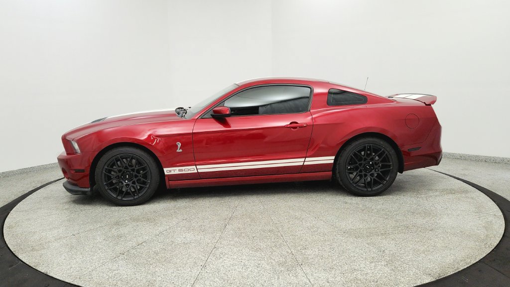 Used 2013 Ford Mustang Shelby GT500 RWD image 2
