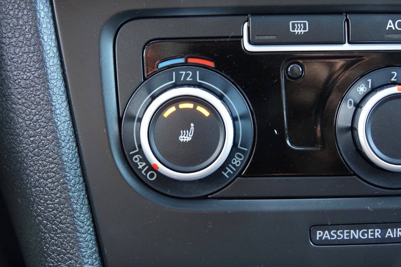 Used 2011 Volkswagen Golf TDI w/ Cold Weather Pkg FWD image 67