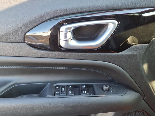 New 2026 Jeep Compass Latitude image 11