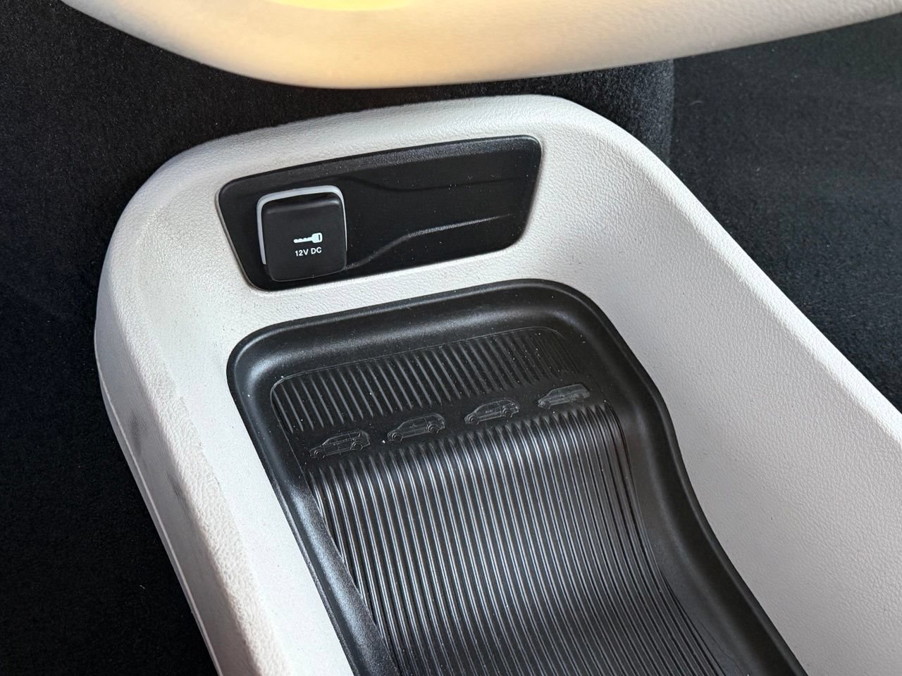 Used 2023 Chrysler Pacifica Touring-L FWD image 21