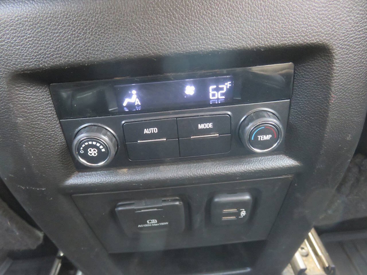 Used 2018 Chevrolet Traverse LT AWD/4WD image 17