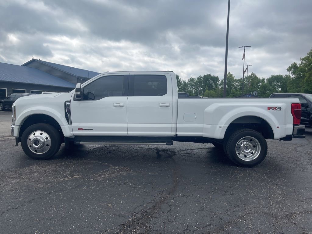 Used 2022 Ford F450 Lariat w/ Lariat Ultimate Package AWD/4WD image 3