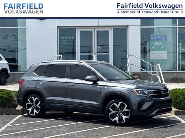 Certified 2023 Volkswagen Taos SEL AWD/4WD image 1