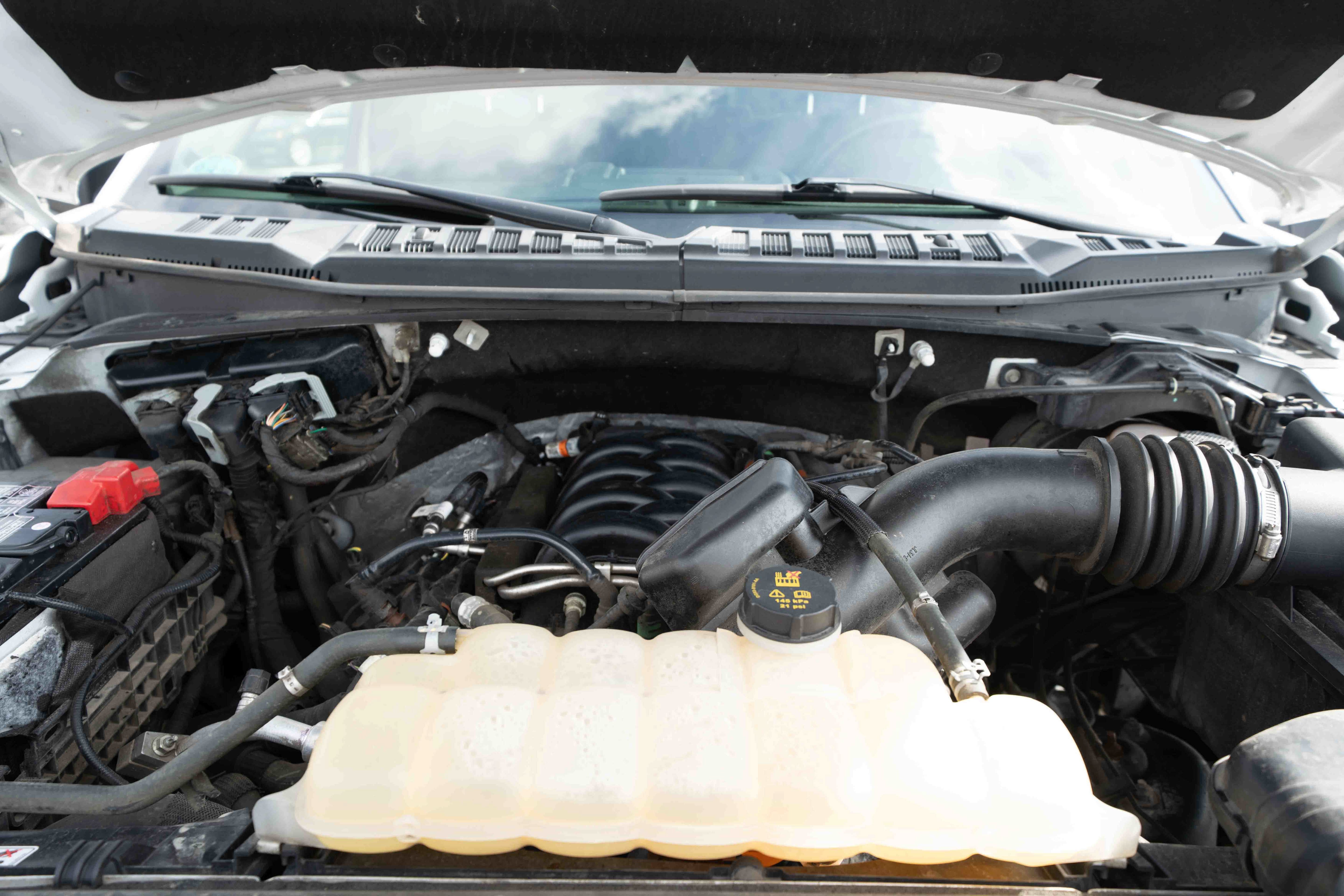 Used 2018 Ford F150 XLT w/ Equipment Group 302A Luxury AWD/4WD image 29