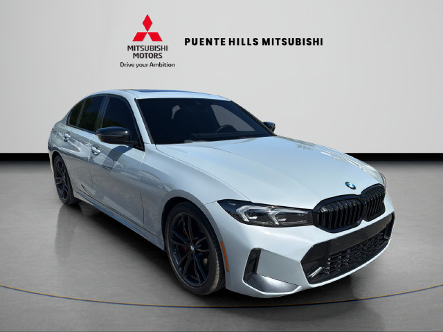 Used 2023 BMW 330i Sedan w/ M Sport Package RWD image 3