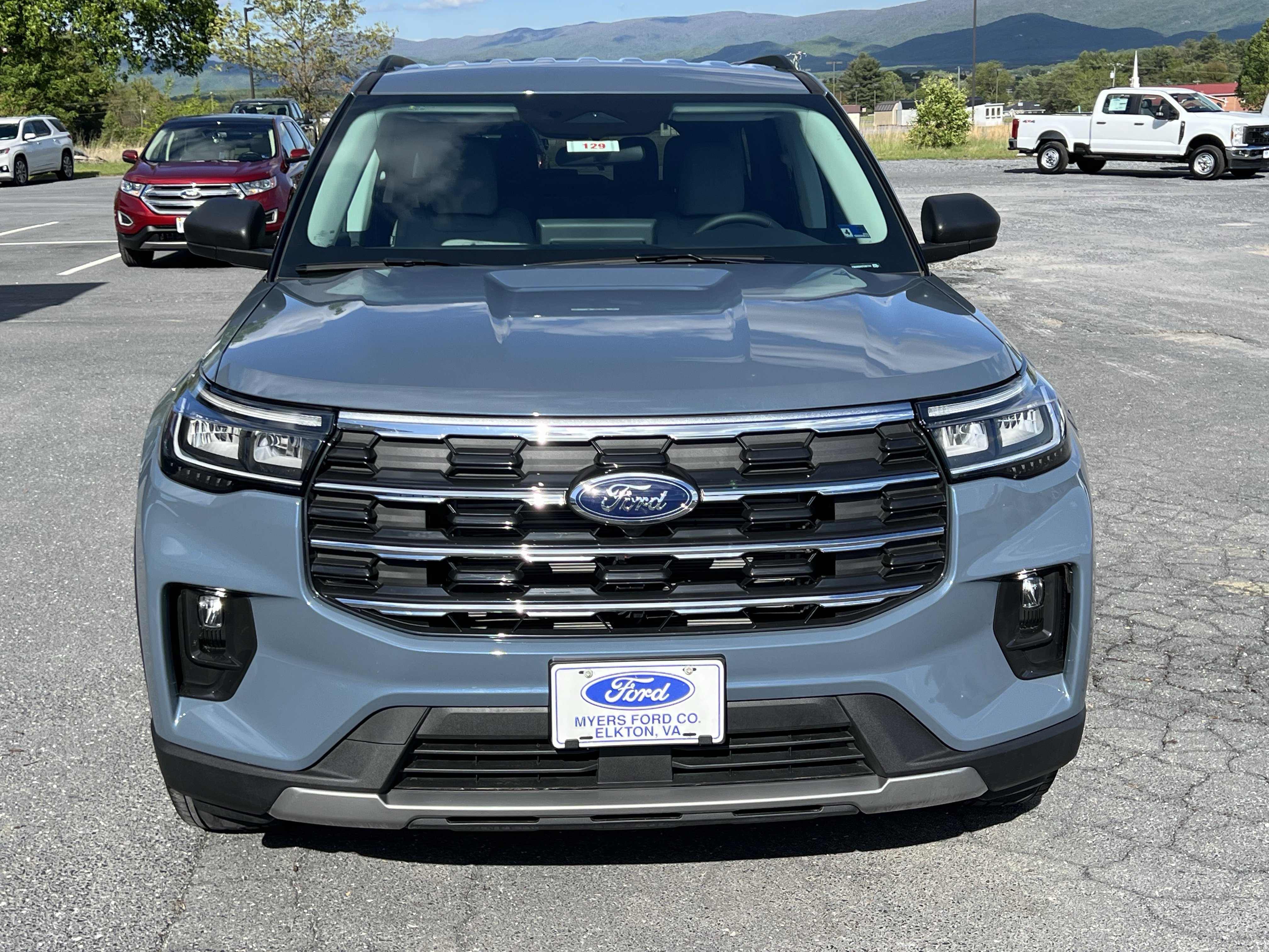 New 2026 Ford Explorer Active w/ Active Comfort Package AWD/4WD image 3