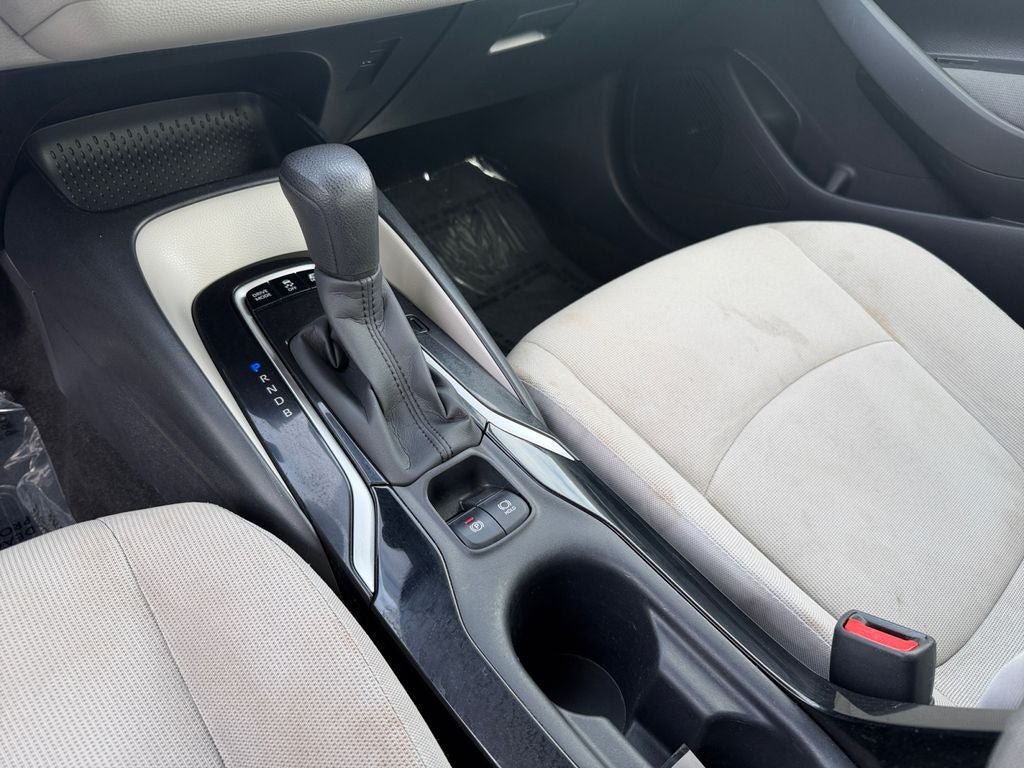 Used 2021 Toyota Corolla LE FWD image 18