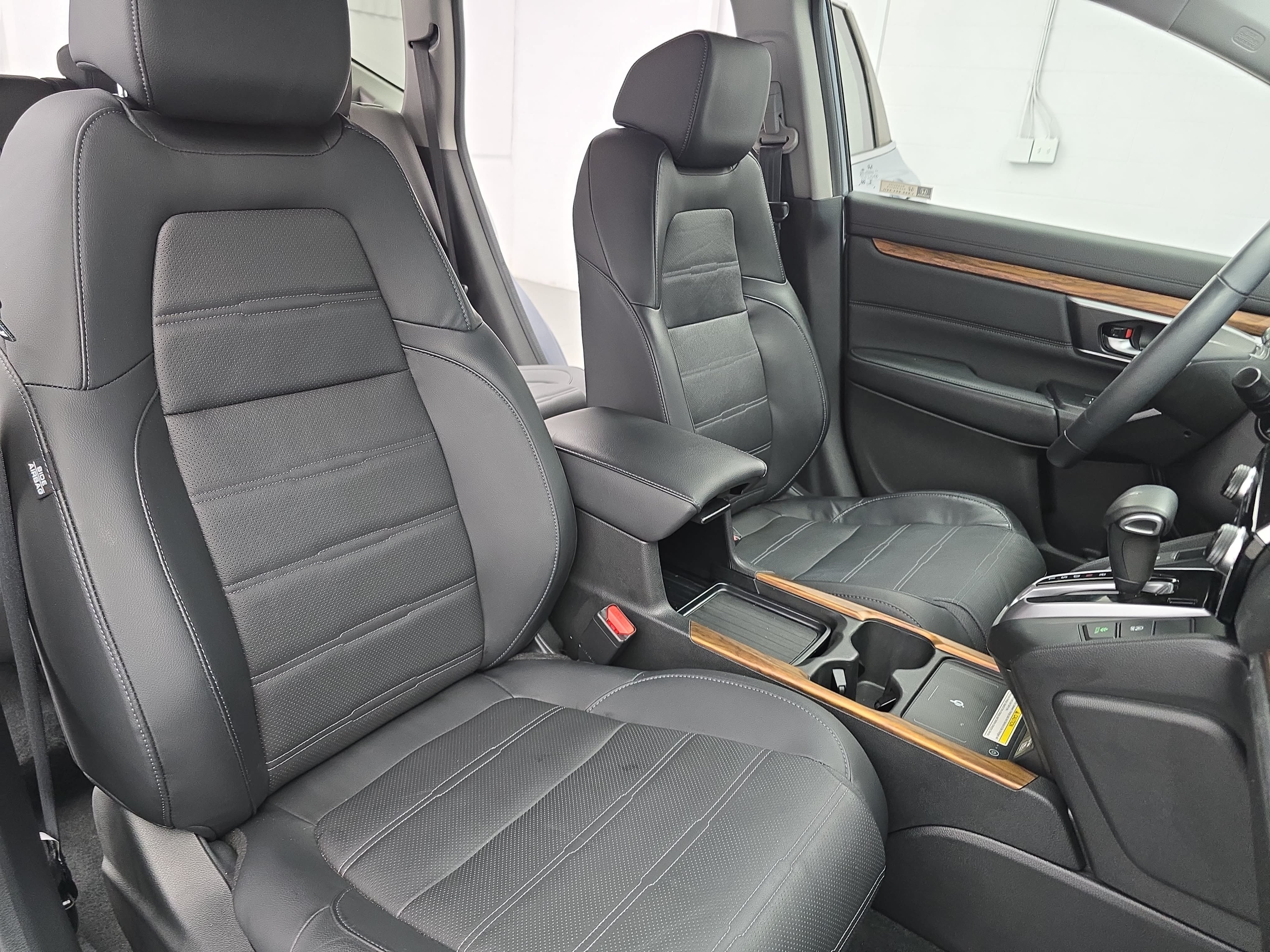 Used 2021 Honda CR-V Touring image 10