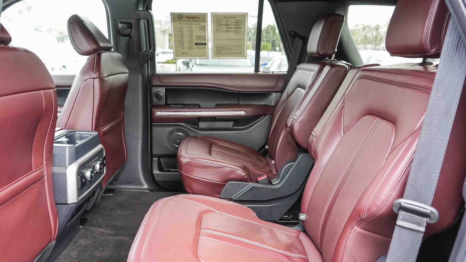 Used 2023 Ford Expedition Limited image 18