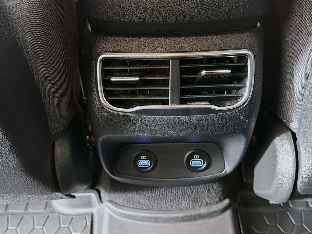 Used 2023 Hyundai Santa Fe SEL image 38