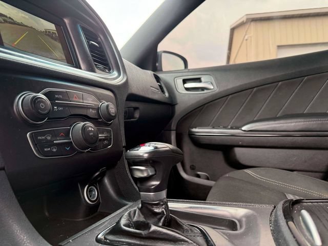 Used 2022 Dodge Charger SXT w/ Blacktop Package RWD image 27